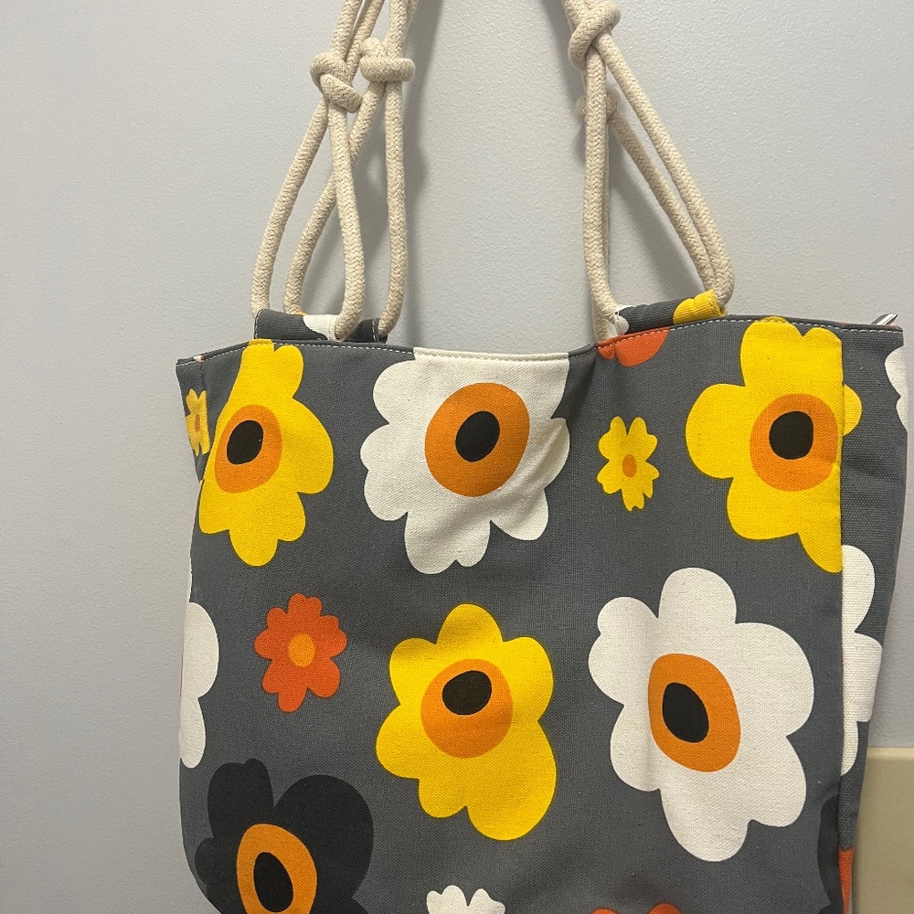 Farmhouse is my style small tote bag